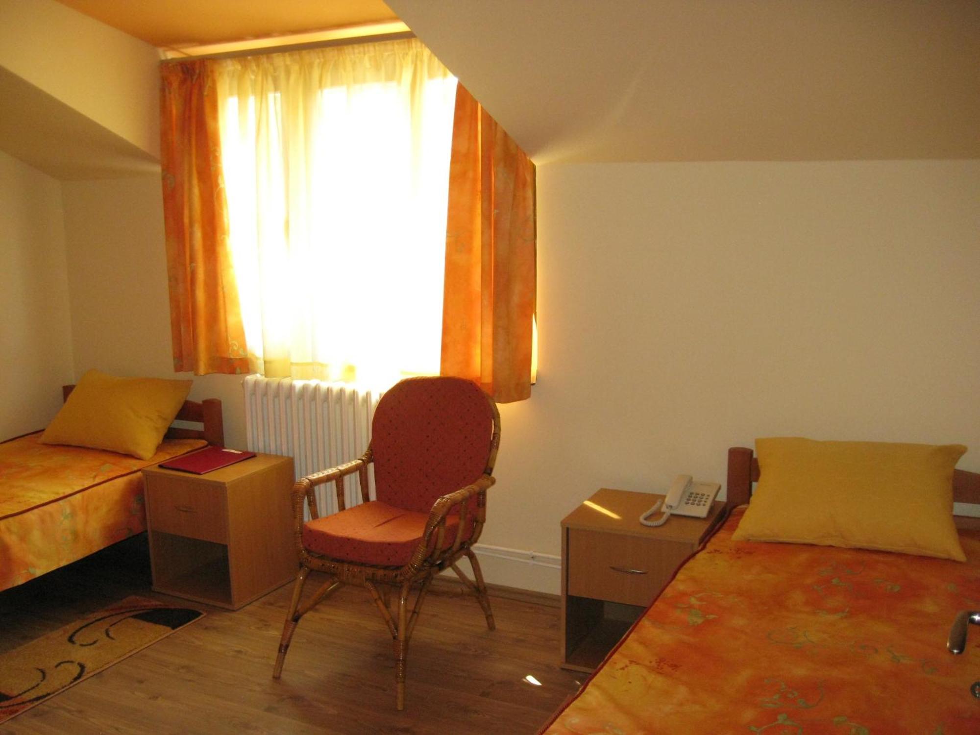 Hostel Oasis Belgrade Exterior photo