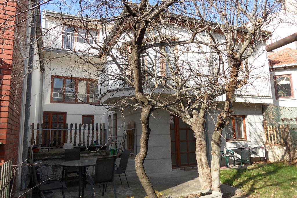 Hostel Oasis Belgrade Exterior photo