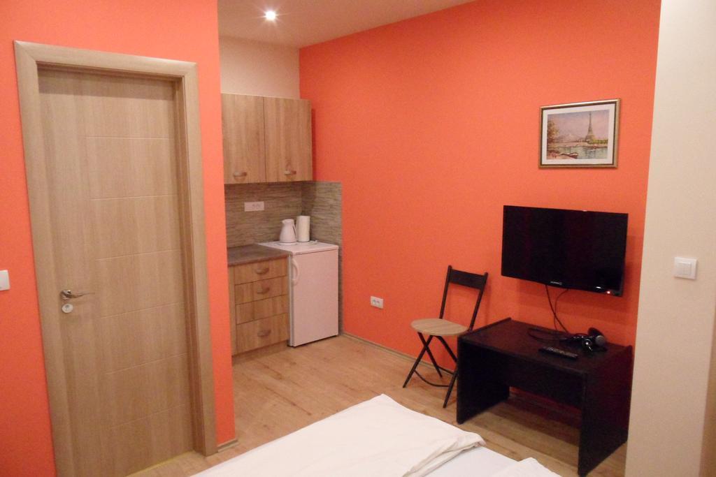 Hostel Oasis Belgrade Room photo
